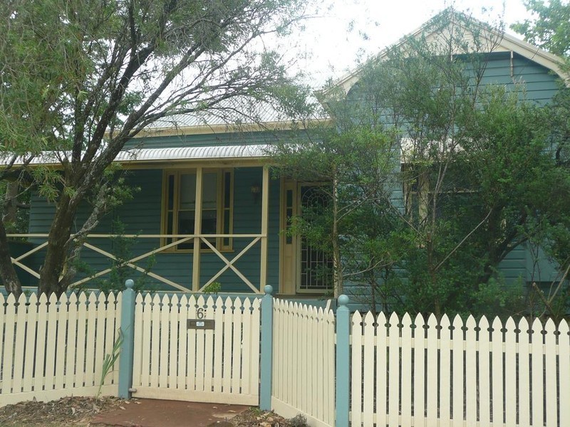 6 Aland Street, South Toowoomba QLD 4350