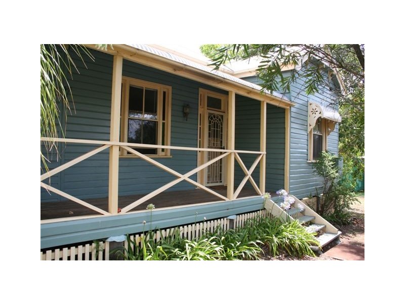 6 Aland Street, South Toowoomba QLD 4350