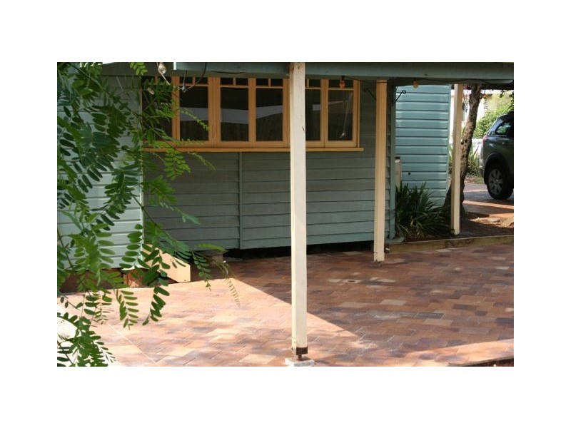 6 Aland Street, South Toowoomba QLD 4350