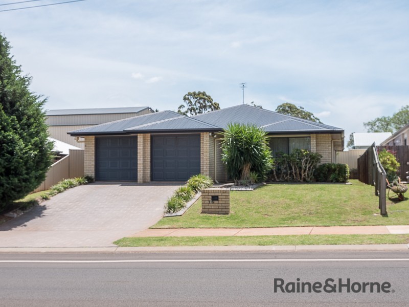 139 Nelson Street, Kearneys Spring QLD 4350