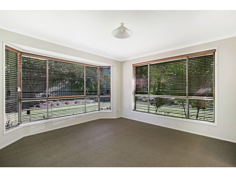 374 West Street, Kearneys Spring QLD 4350