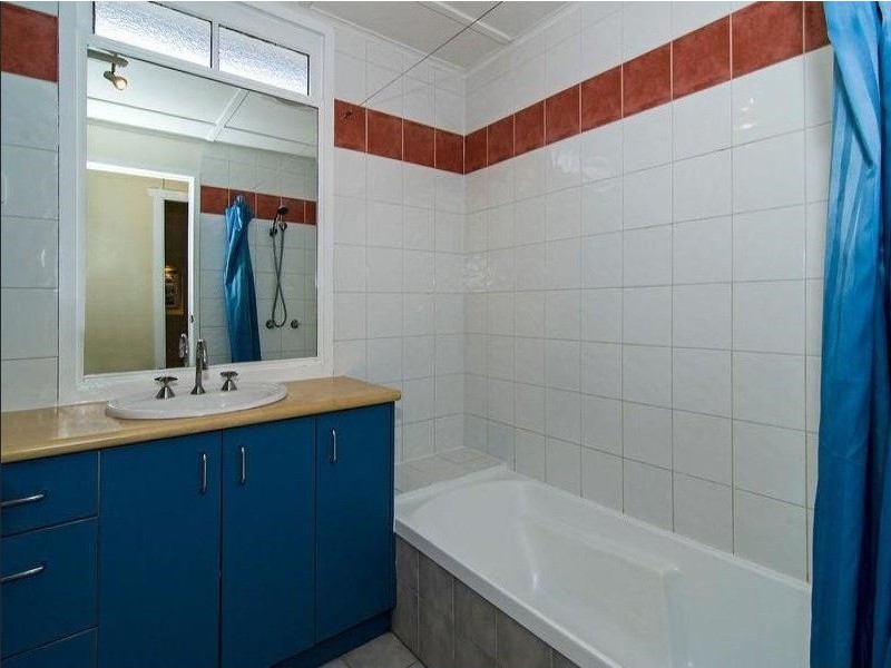 19 Hursley Road, Newtown QLD 4350