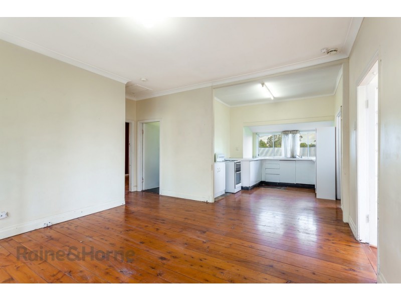 1 Fanny Street, Newtown QLD 4350