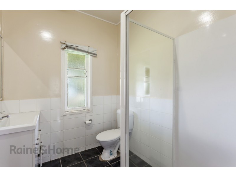 1 Fanny Street, Newtown QLD 4350