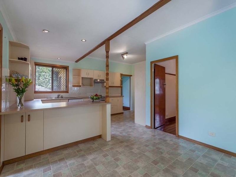 5 Collins Street, Mount Lofty QLD 4350