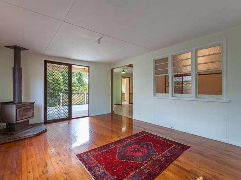 5 Collins Street, Mount Lofty QLD 4350