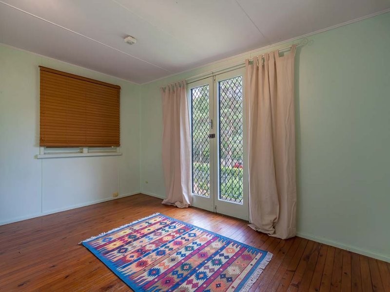 5 Collins Street, Mount Lofty QLD 4350