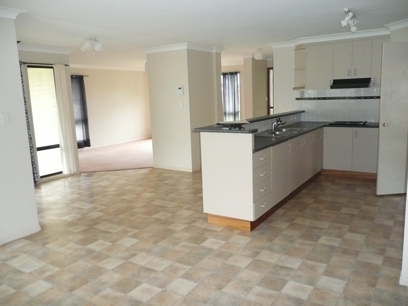 531 Hume Street, Kearneys Spring QLD 4350