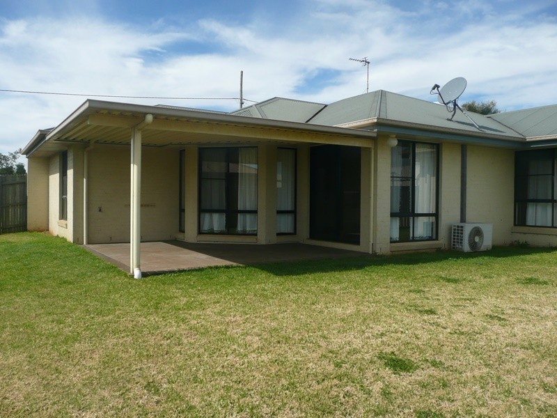 531 Hume Street, Kearneys Spring QLD 4350