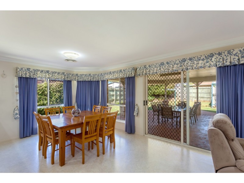 22 Cherokee Drive, Wilsonton QLD 4350