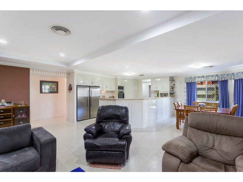 22 Cherokee Drive, Wilsonton QLD 4350