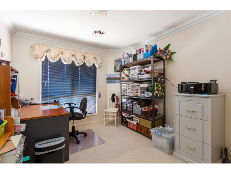 22 Cherokee Drive, Wilsonton QLD 4350