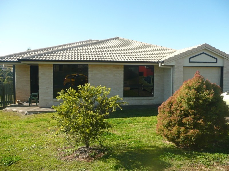 2 Mason Court, Kearneys Spring QLD 4350