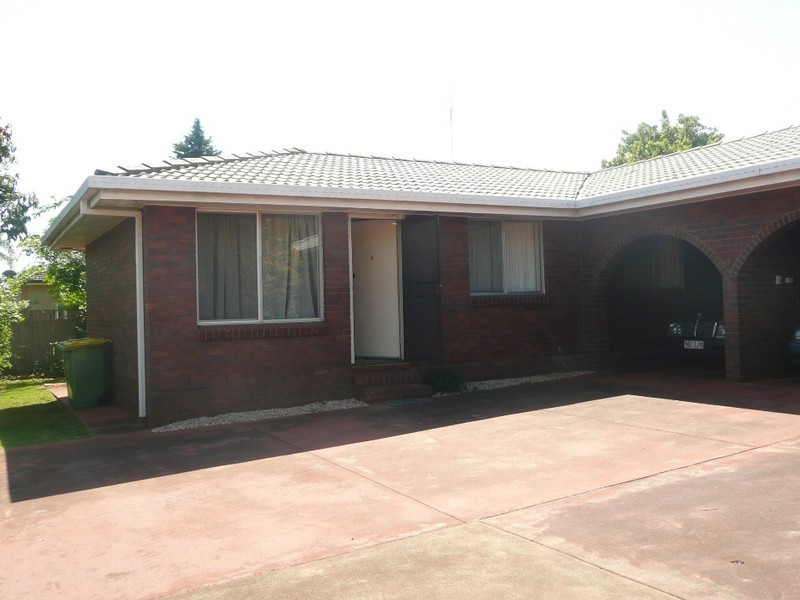 2/101 Alderley Street, Rangeville QLD 4350