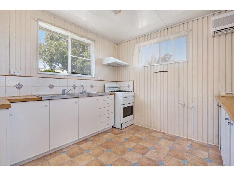 22 Gauntlet Street, North Toowoomba QLD 4350