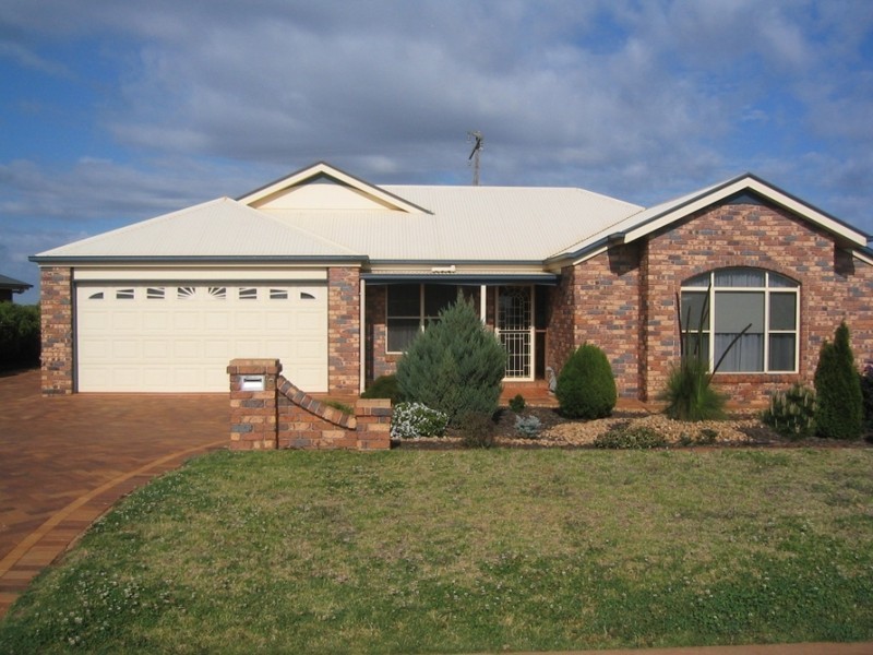 19  Gregory Court, Highfields QLD 4352