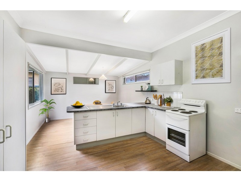 7 Victory Street, Newtown QLD 4350