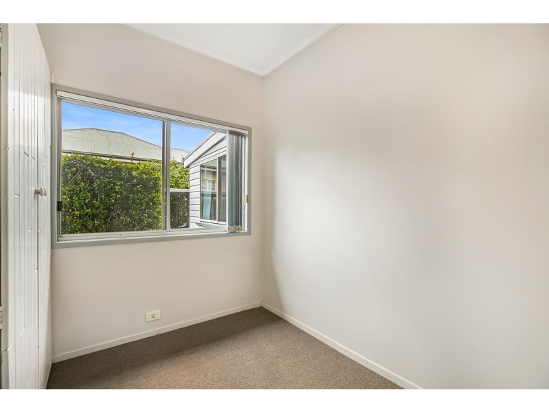 7 Victory Street, Newtown QLD 4350