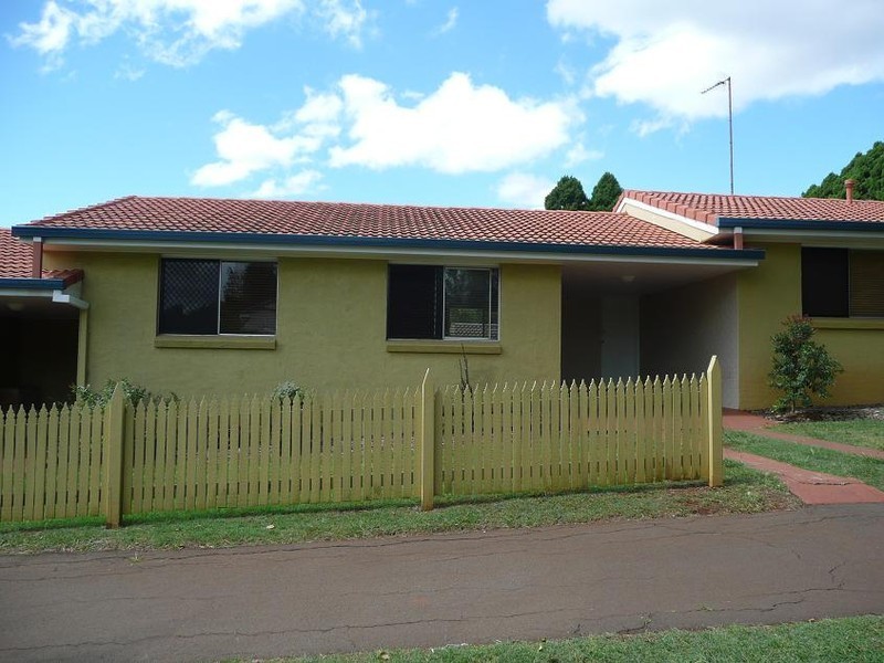 2/23 Campbell Street, East Toowoomba QLD 4350