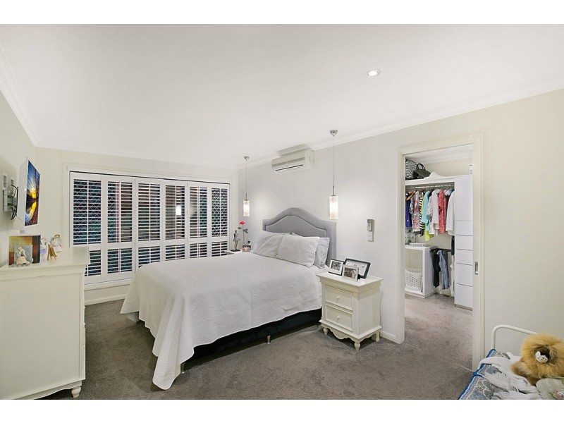 4 Roderic Court, Mount Lofty QLD 4350