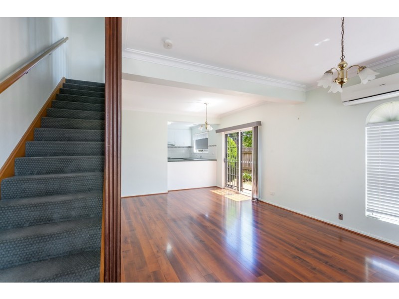 3/6 Gabrielle Street, Kearneys Spring QLD 4350