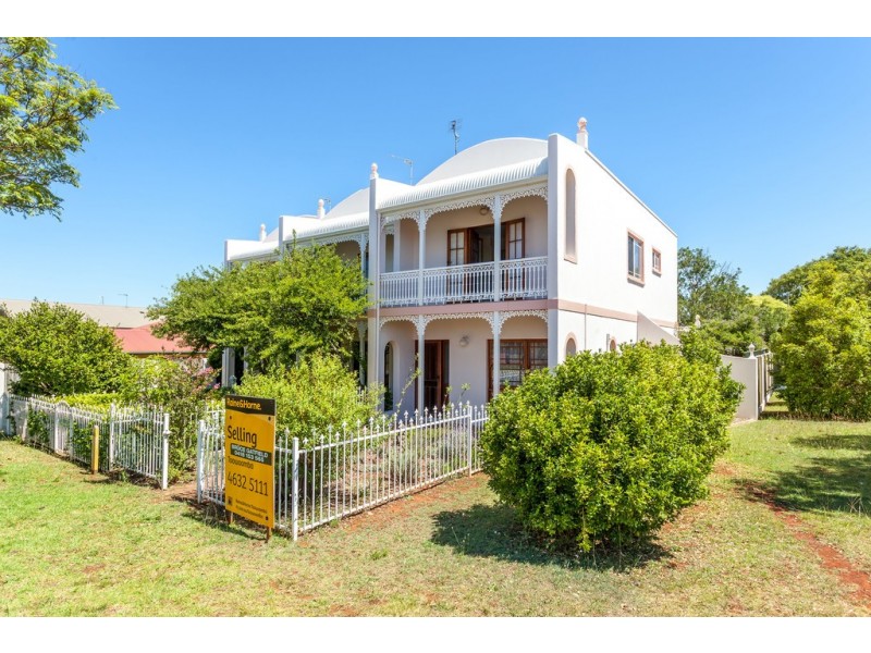 3/6 Gabrielle Street, Kearneys Spring QLD 4350