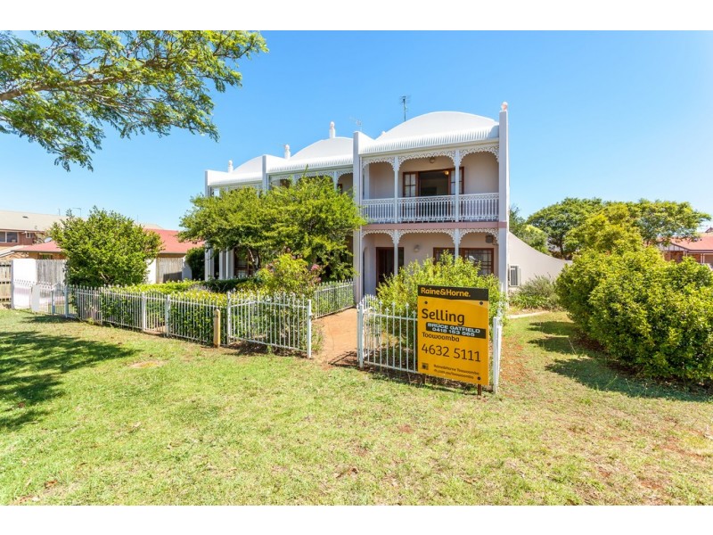 3/6 Gabrielle Street, Kearneys Spring QLD 4350