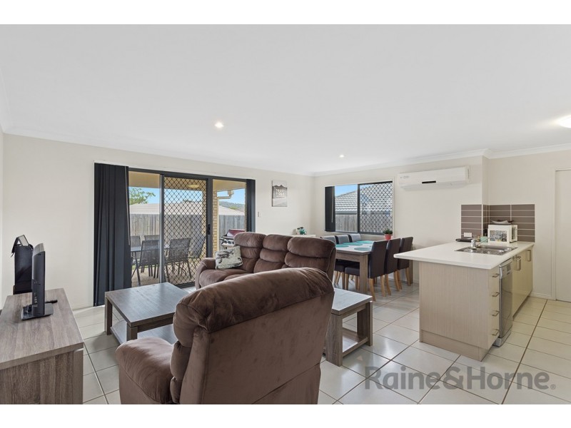 6 Cooranga Street, Glenvale QLD 4350