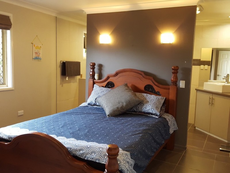 22 Schloss Court, Westbrook QLD 4350