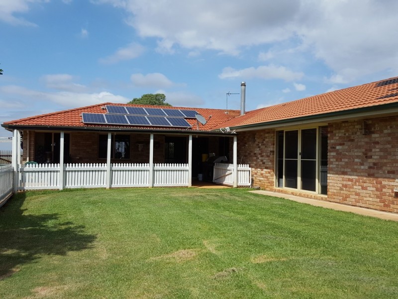 22 Schloss Court, Westbrook QLD 4350