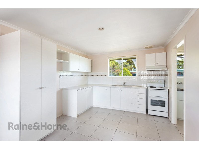 2/24 Chopin Street, Rockville QLD 4350