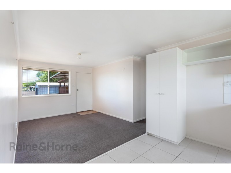 2/24 Chopin Street, Rockville QLD 4350