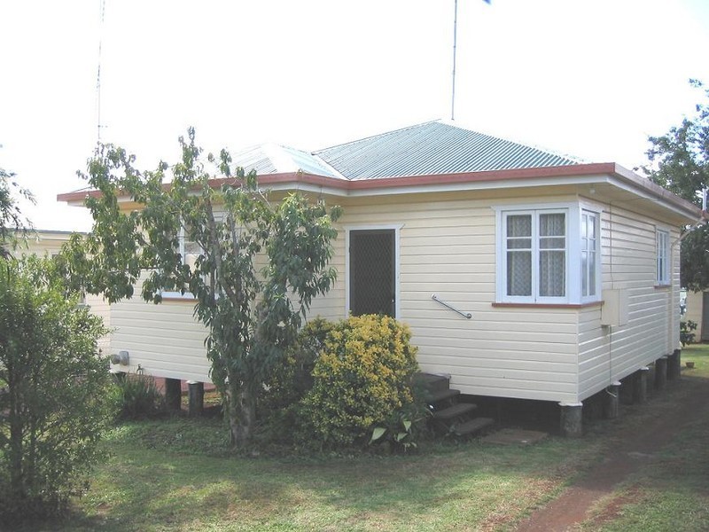 7 Healy Street, Toowoomba QLD 4350