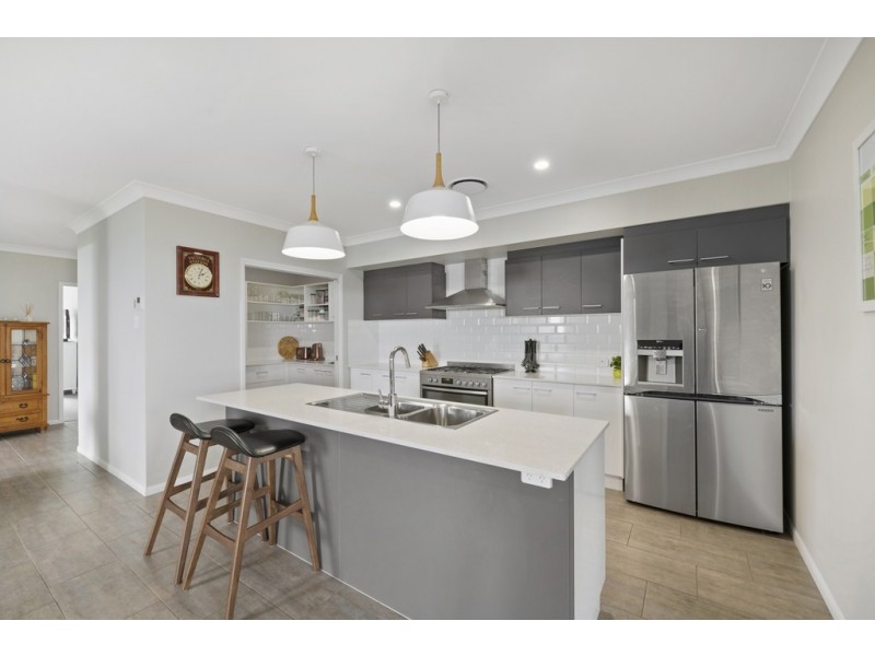 29 Neiwand Street, Kearneys Spring QLD 4350