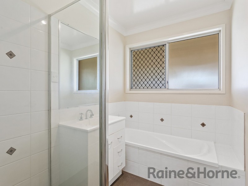 27 Trousdell Court, Rockville QLD 4350