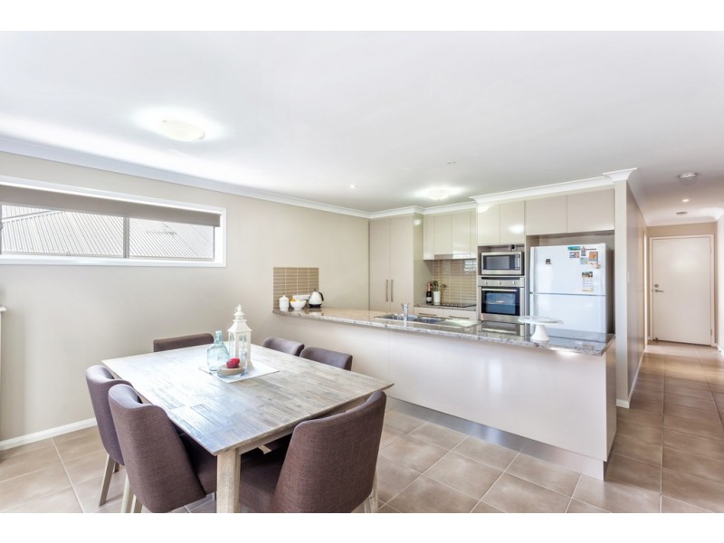 6/12 Garde Street, Centenary Heights QLD 4350