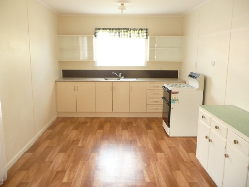 58 Rifle Range Road, Mount Lofty QLD 4350