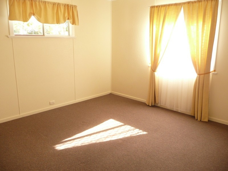 58 Rifle Range Road, Mount Lofty QLD 4350