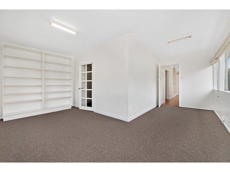 193 Russell Street, Newtown QLD 4350