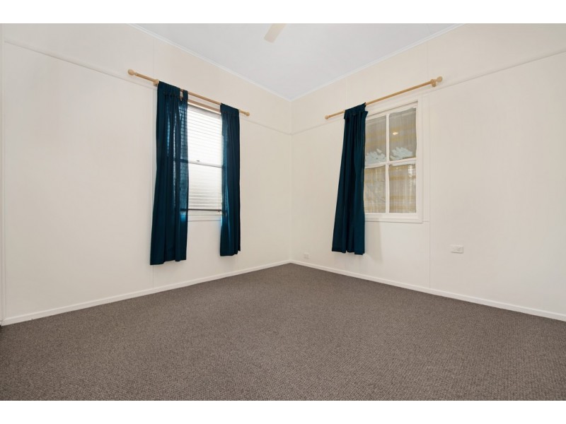 193 Russell Street, Newtown QLD 4350