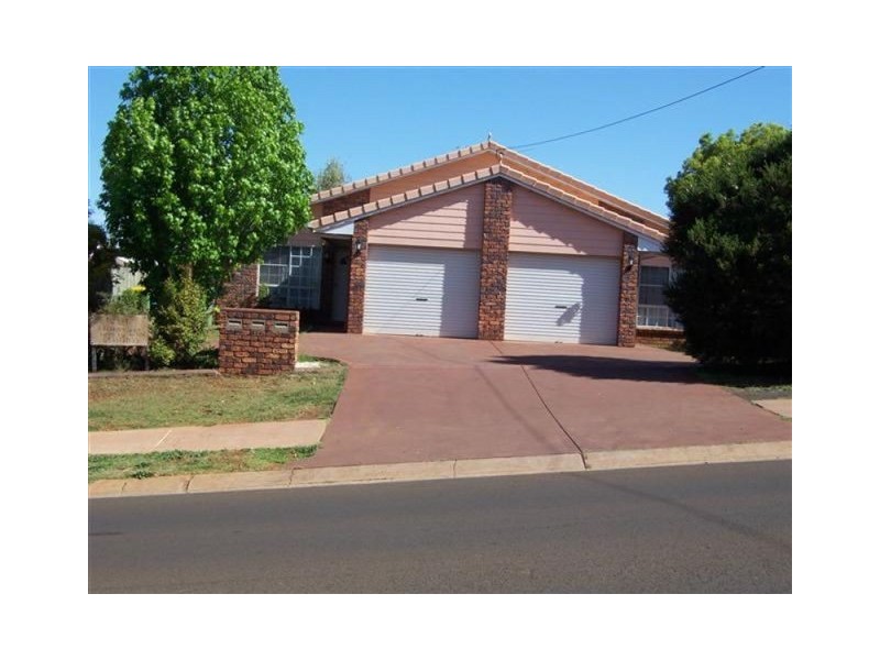 2/326 Spring Street, Toowoomba QLD 4350