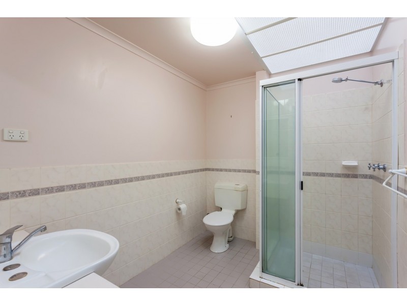 4/328 Hume Street, Centenary Heights QLD 4350
