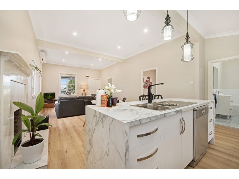 16 Eton Street, East Toowoomba QLD 4350