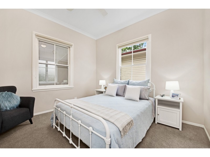 16 Eton Street, East Toowoomba QLD 4350