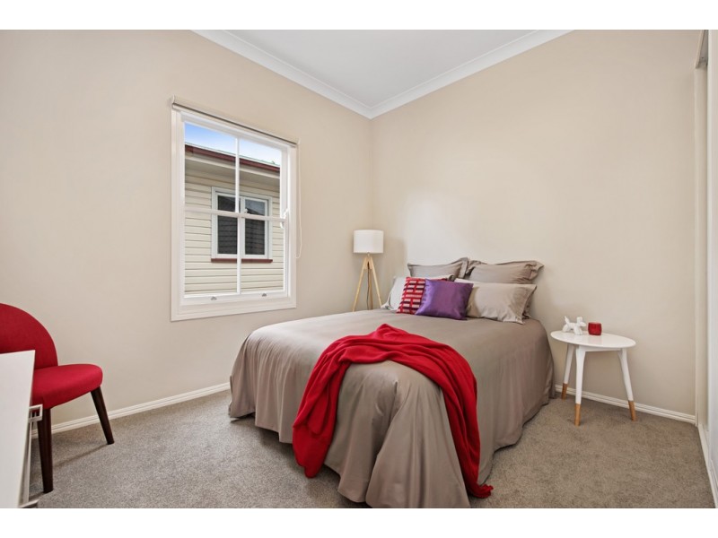 16 Eton Street, East Toowoomba QLD 4350