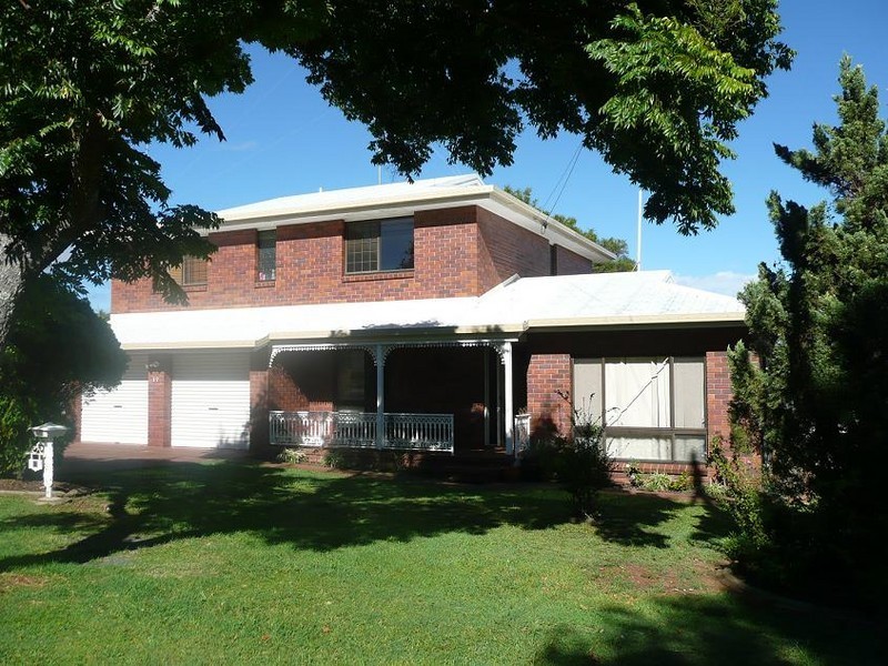 17 Gunn Street, Toowoomba QLD 4350