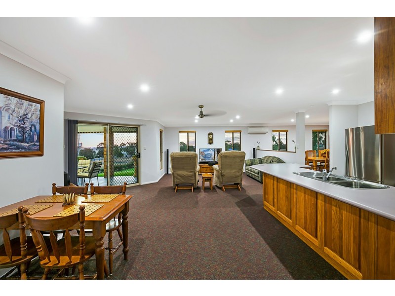 22 King Street, Kingsthorpe QLD 4400