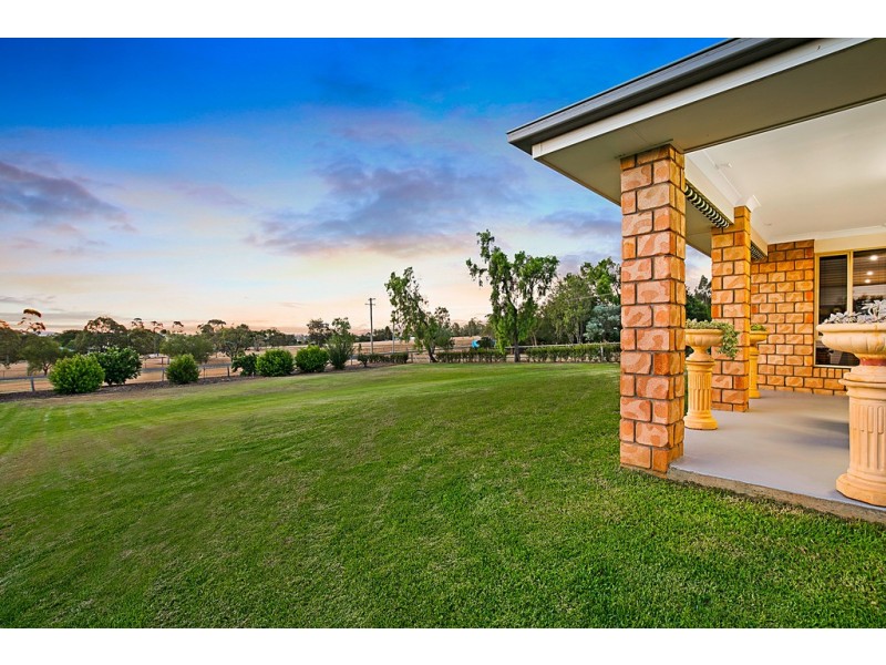 22 King Street, Kingsthorpe QLD 4400