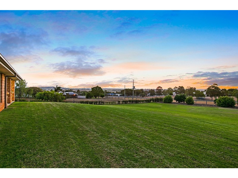 22 King Street, Kingsthorpe QLD 4400