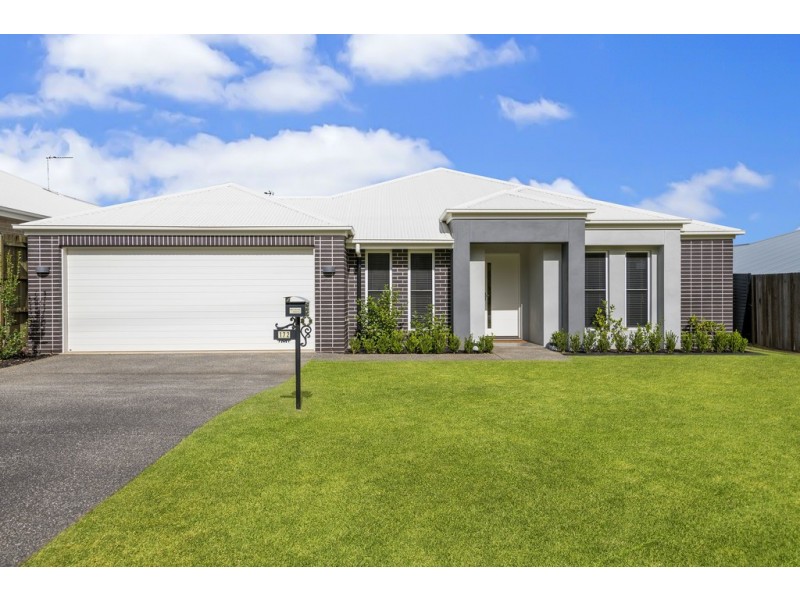 172 Kearney Street, Kearneys Spring QLD 4350